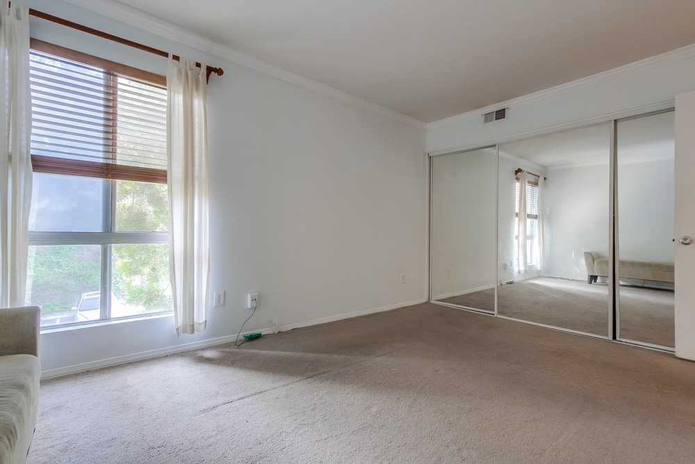Virtual tour photo 35 of 65 for 1621 Hotel Cir S