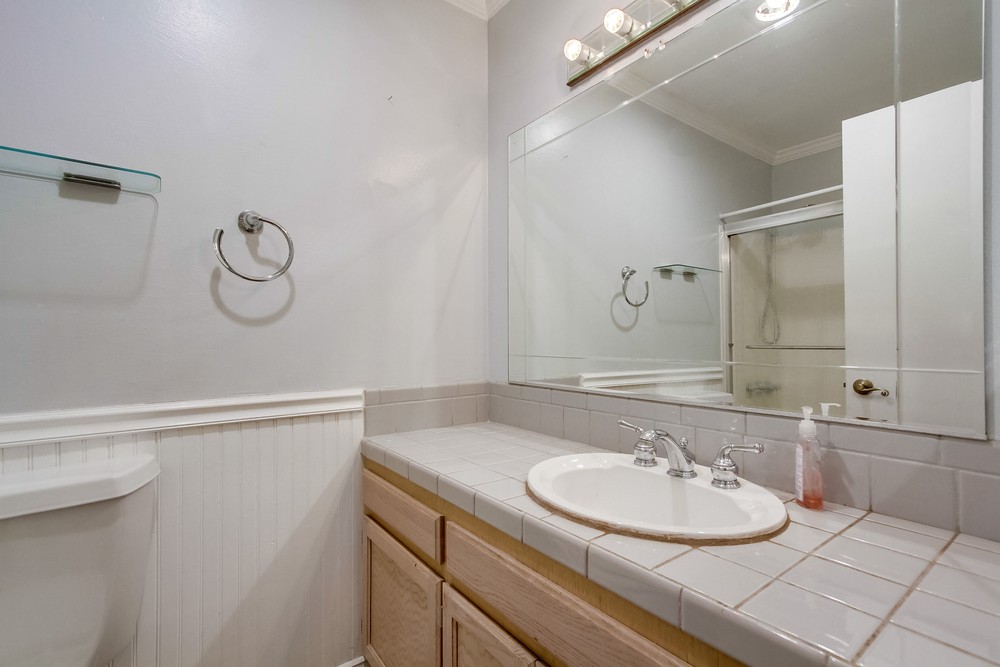Virtual tour photo 37 of 65 for 1621 Hotel Cir S