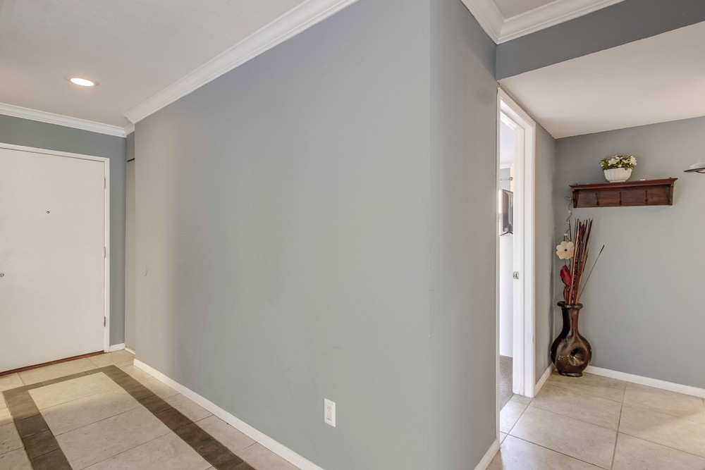 Virtual tour photo 39 of 65 for 1621 Hotel Cir S
