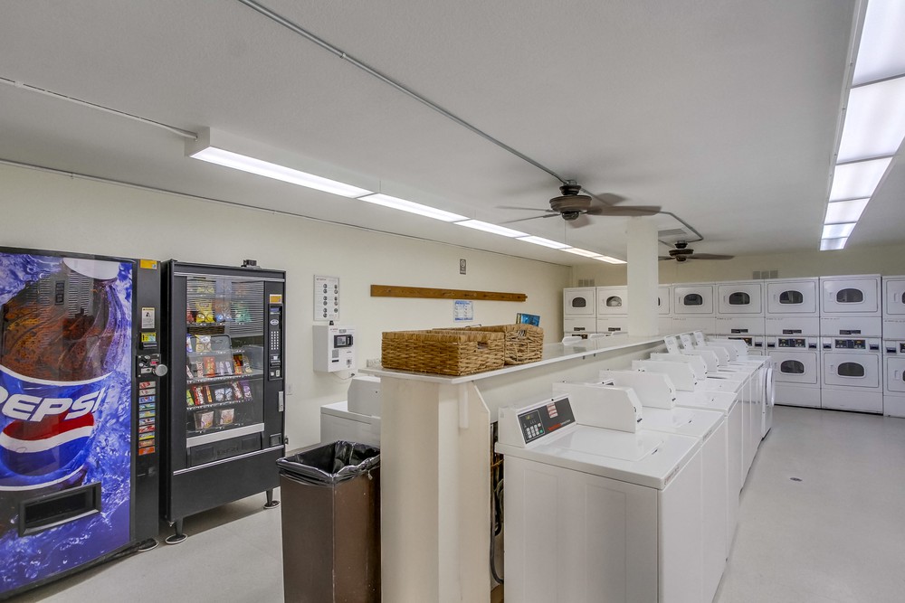 Virtual tour photo 40 of 65 for 1621 Hotel Cir S