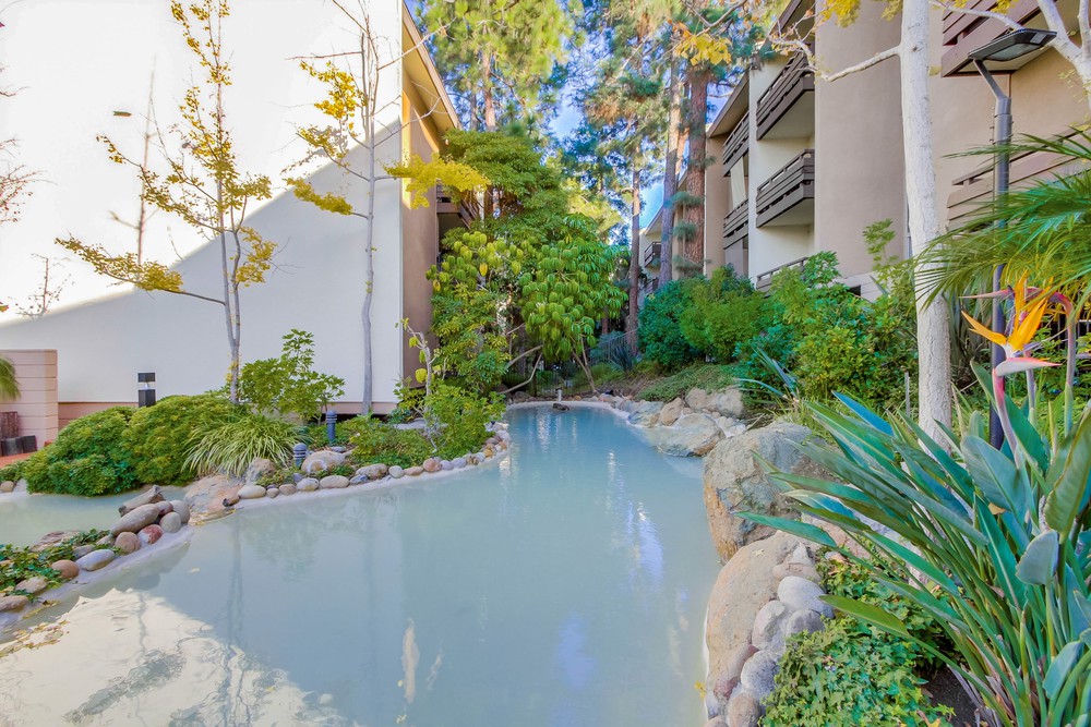 Virtual tour photo 50 of 65 for 1621 Hotel Cir S