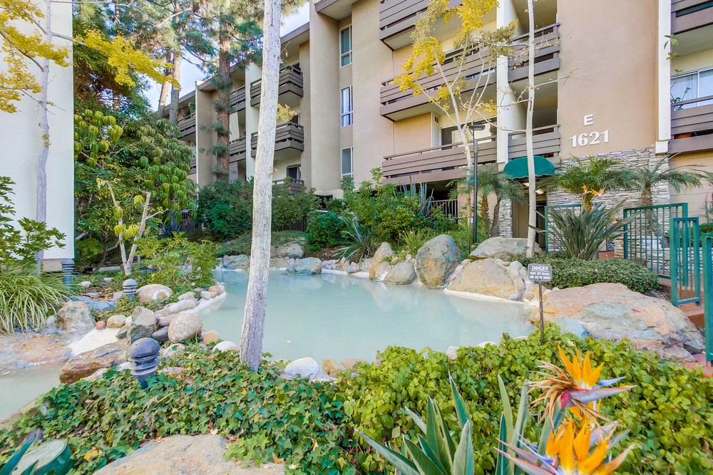 Virtual tour photo 51 of 65 for 1621 Hotel Cir S