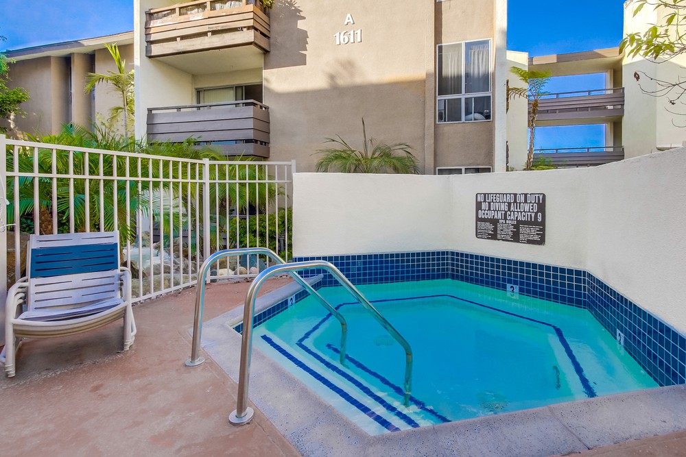 Virtual tour photo 52 of 65 for 1621 Hotel Cir S