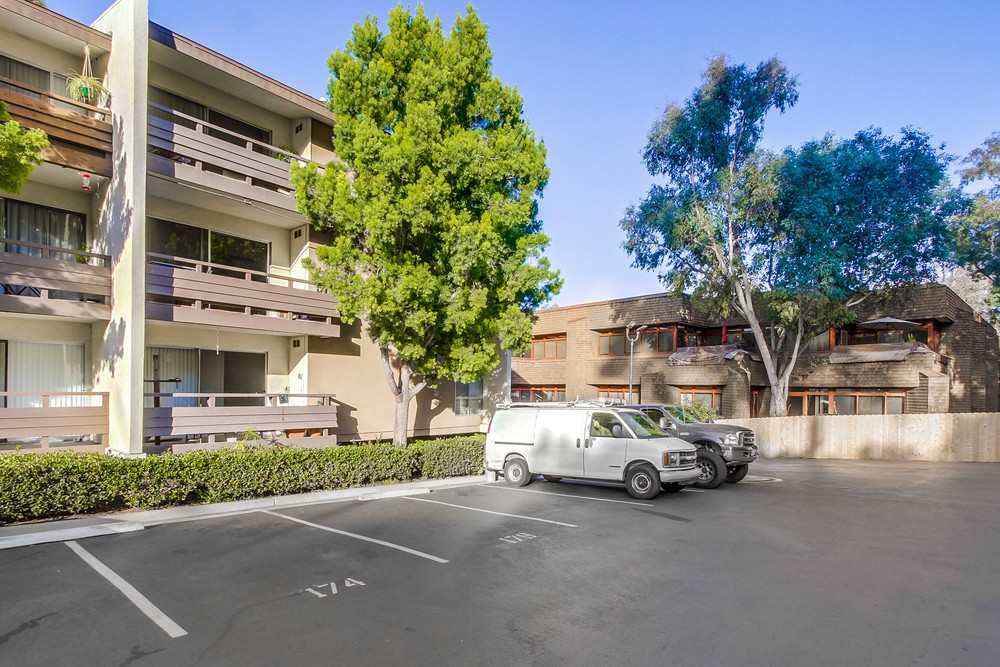 Virtual tour photo 62 of 65 for 1621 Hotel Cir S