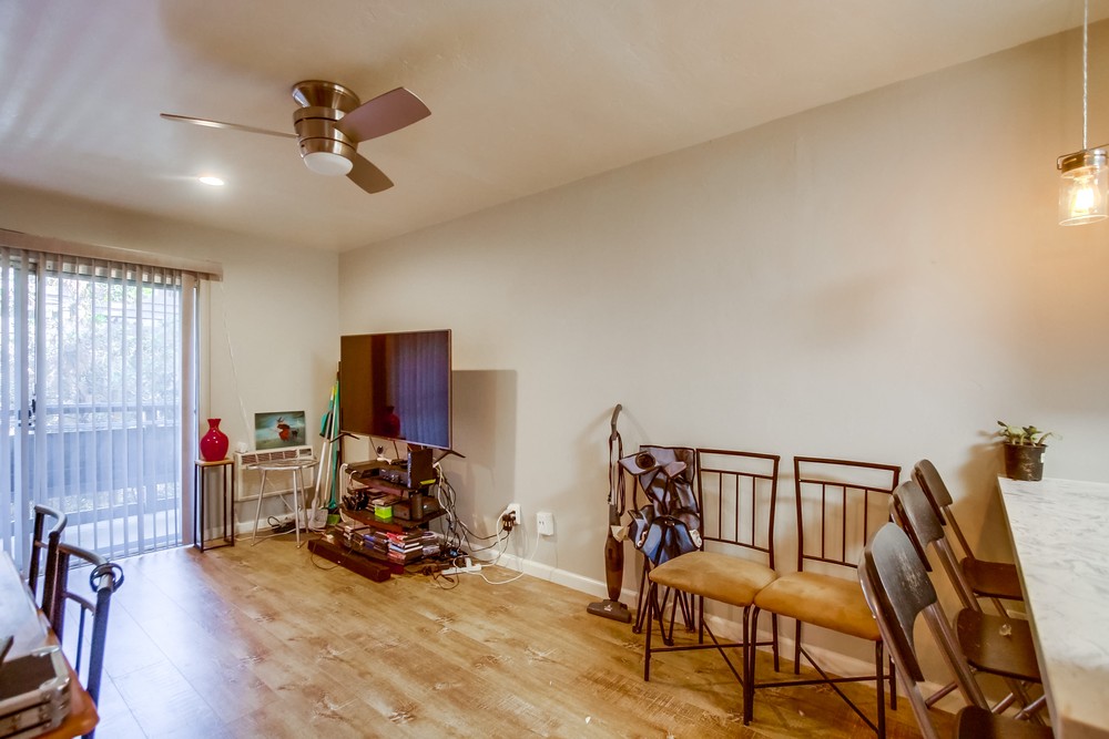 Virtual tour photo 11 of 27 for 1621 Hotel Cir S e130