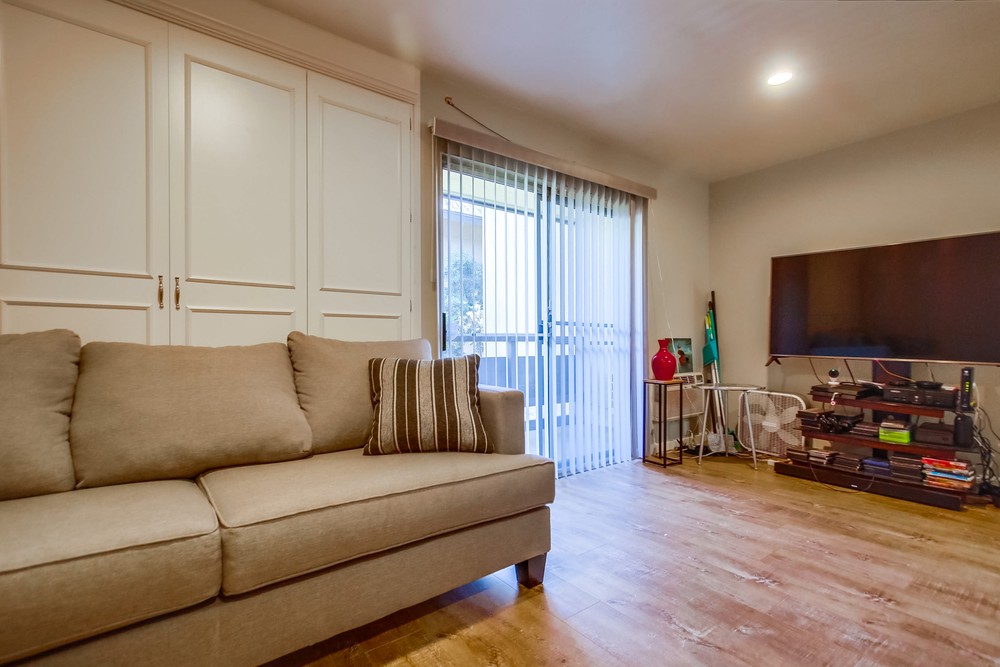 Virtual tour photo 13 of 27 for 1621 Hotel Cir S e130