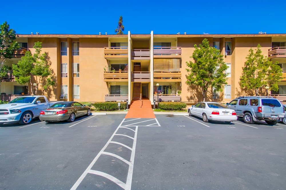 Virtual tour photo 4 of 43 for 1621 Hotel Cir S e210