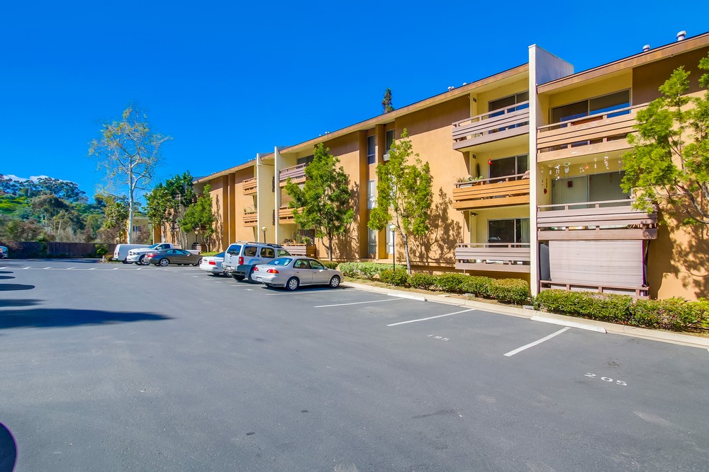Virtual tour photo 5 of 43 for 1621 Hotel Cir S e210