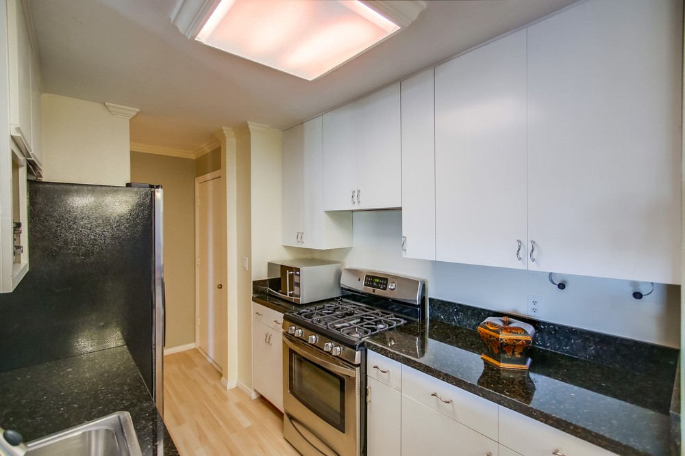 Virtual tour photo 12 of 43 for 1621 Hotel Cir S e210