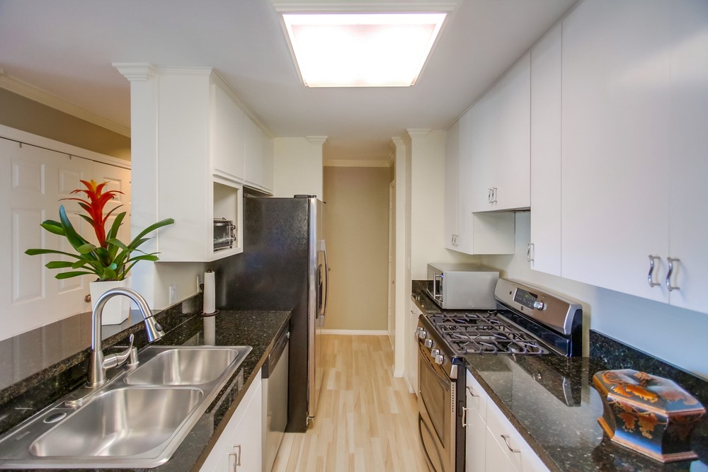 Virtual tour photo 13 of 43 for 1621 Hotel Cir S e210