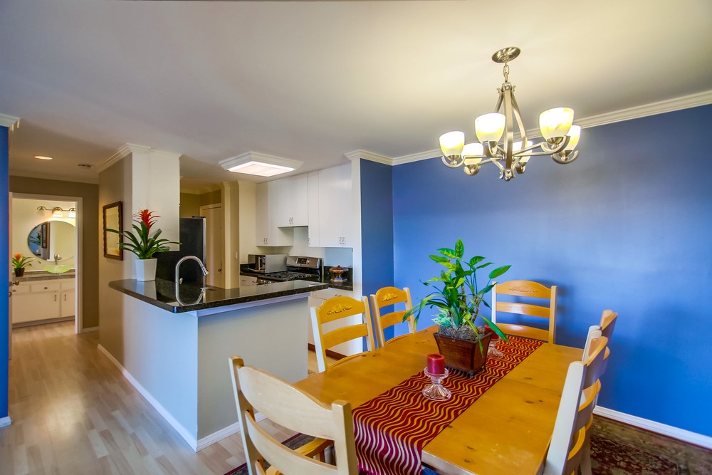 Virtual tour photo 18 of 43 for 1621 Hotel Cir S e210