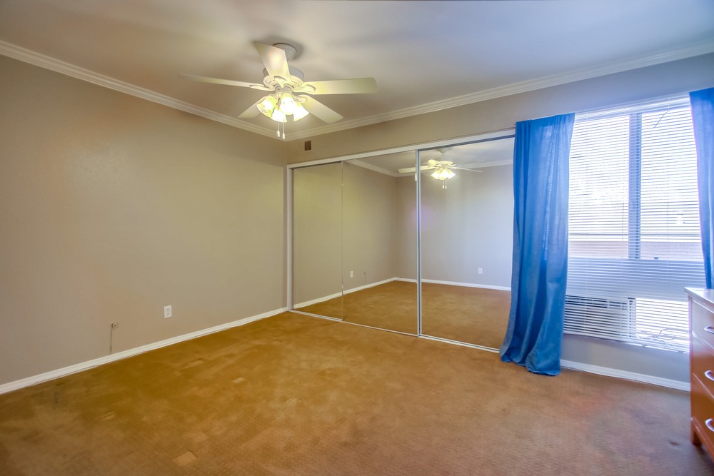 Virtual tour photo 25 of 43 for 1621 Hotel Cir S e210