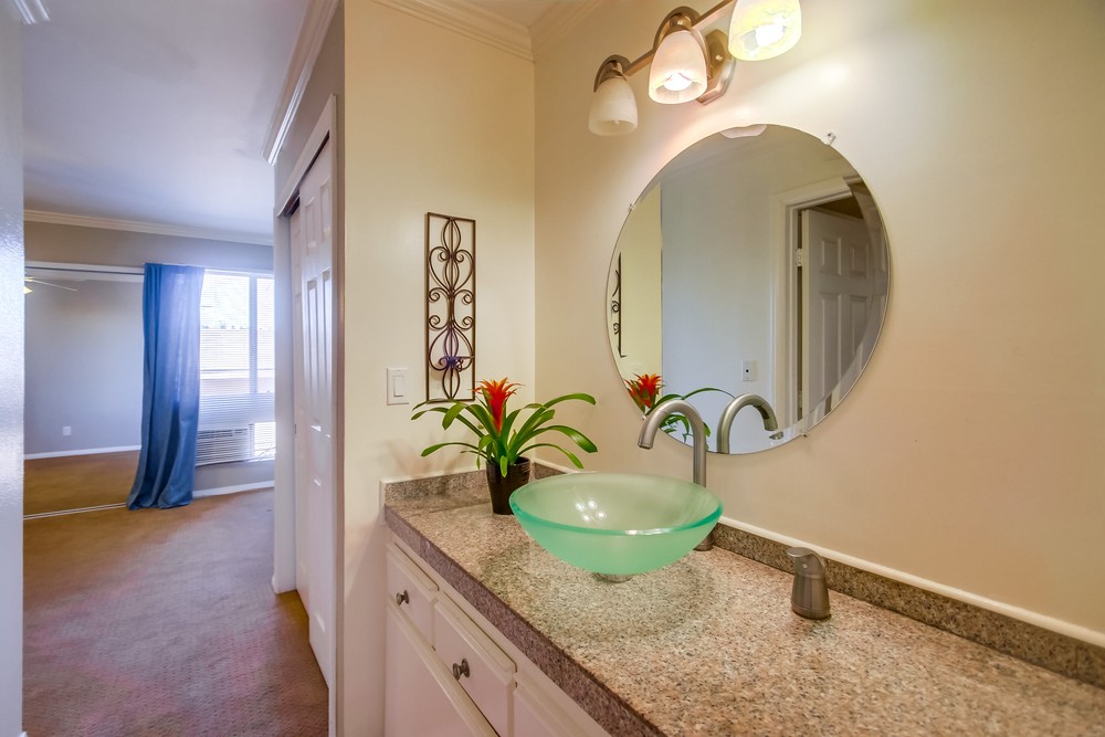 Virtual tour photo 30 of 43 for 1621 Hotel Cir S e210