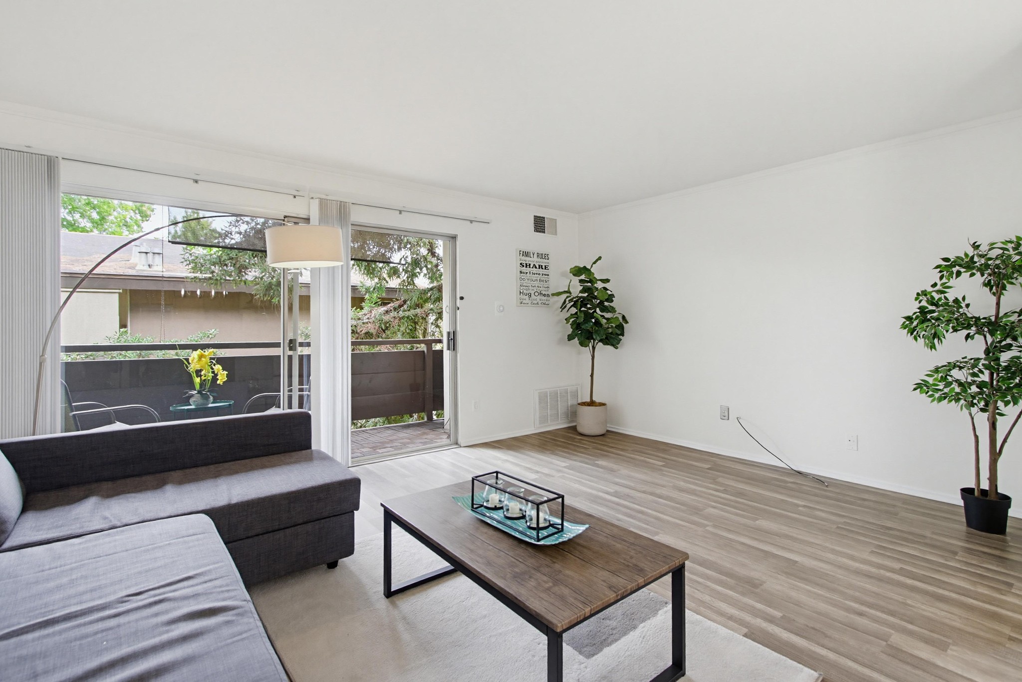 Virtual tour photo 7 of 56 for 1621 Hotel Cir S Unit E231