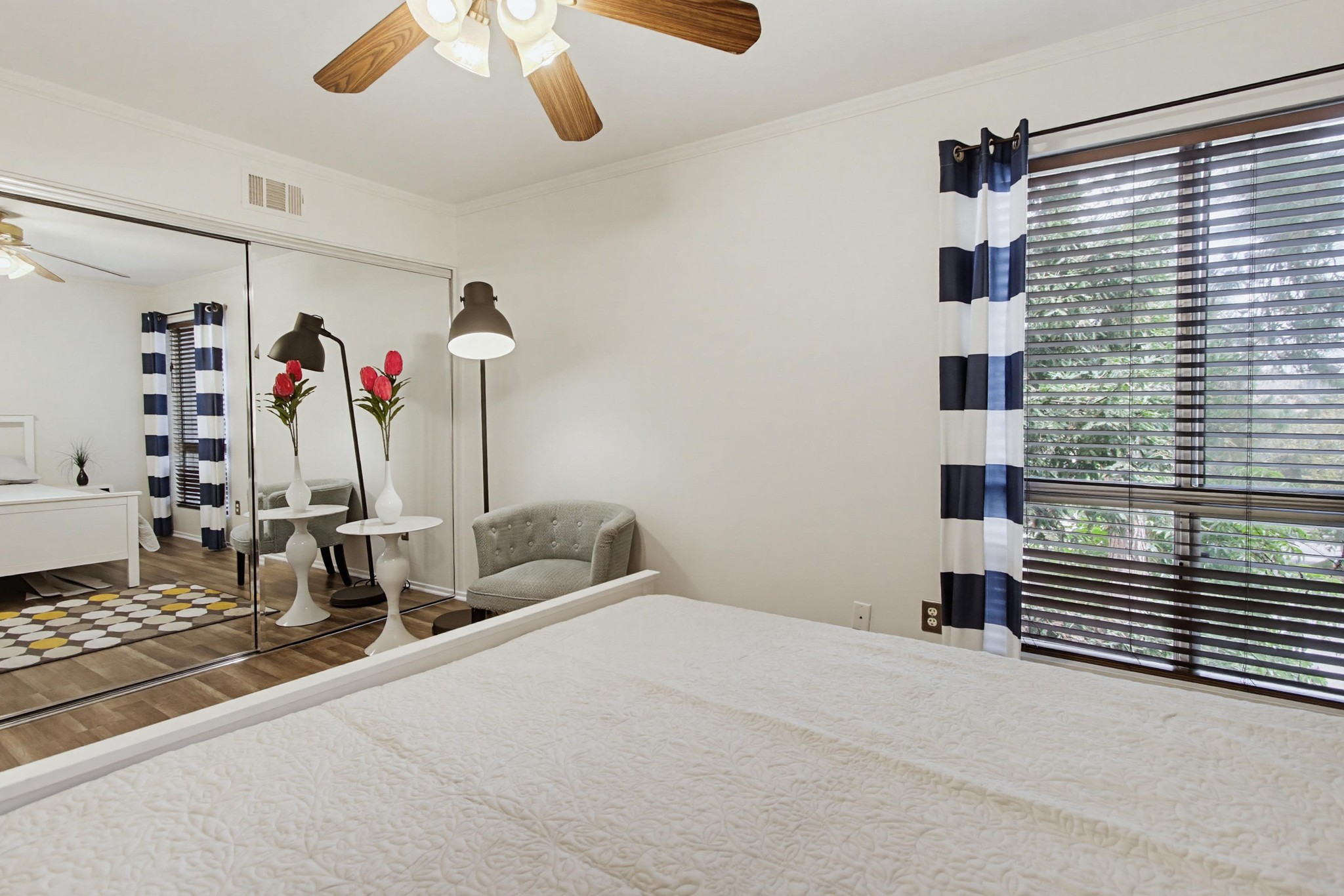 Virtual tour photo 27 of 56 for 1621 Hotel Cir S Unit E231