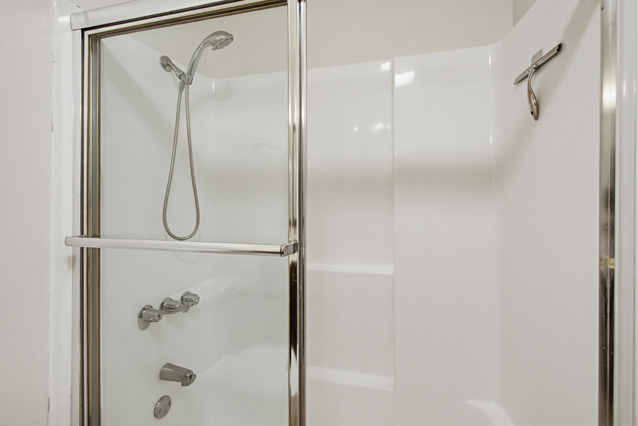 Virtual tour photo 30 of 56 for 1621 Hotel Cir S Unit E231