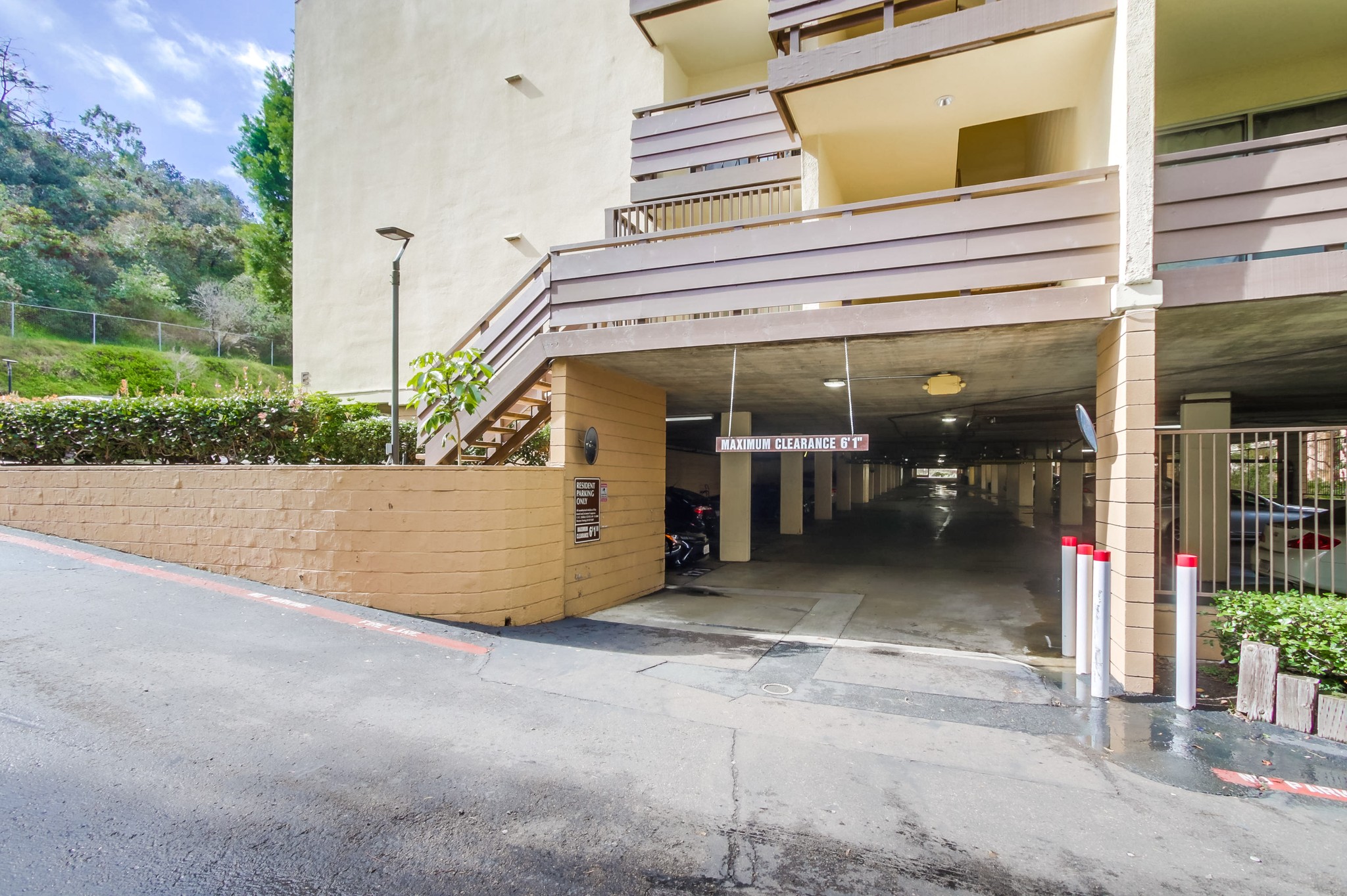 Virtual tour photo 52 of 56 for 1621 Hotel Cir S Unit E231