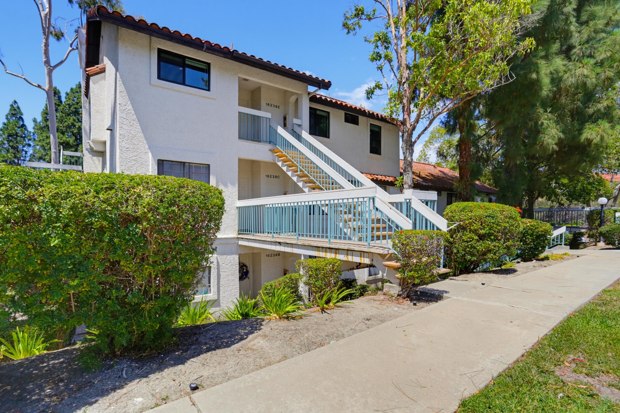 Virtual tour photo 4 of 42 for 16238 Av. Venusto Unit E