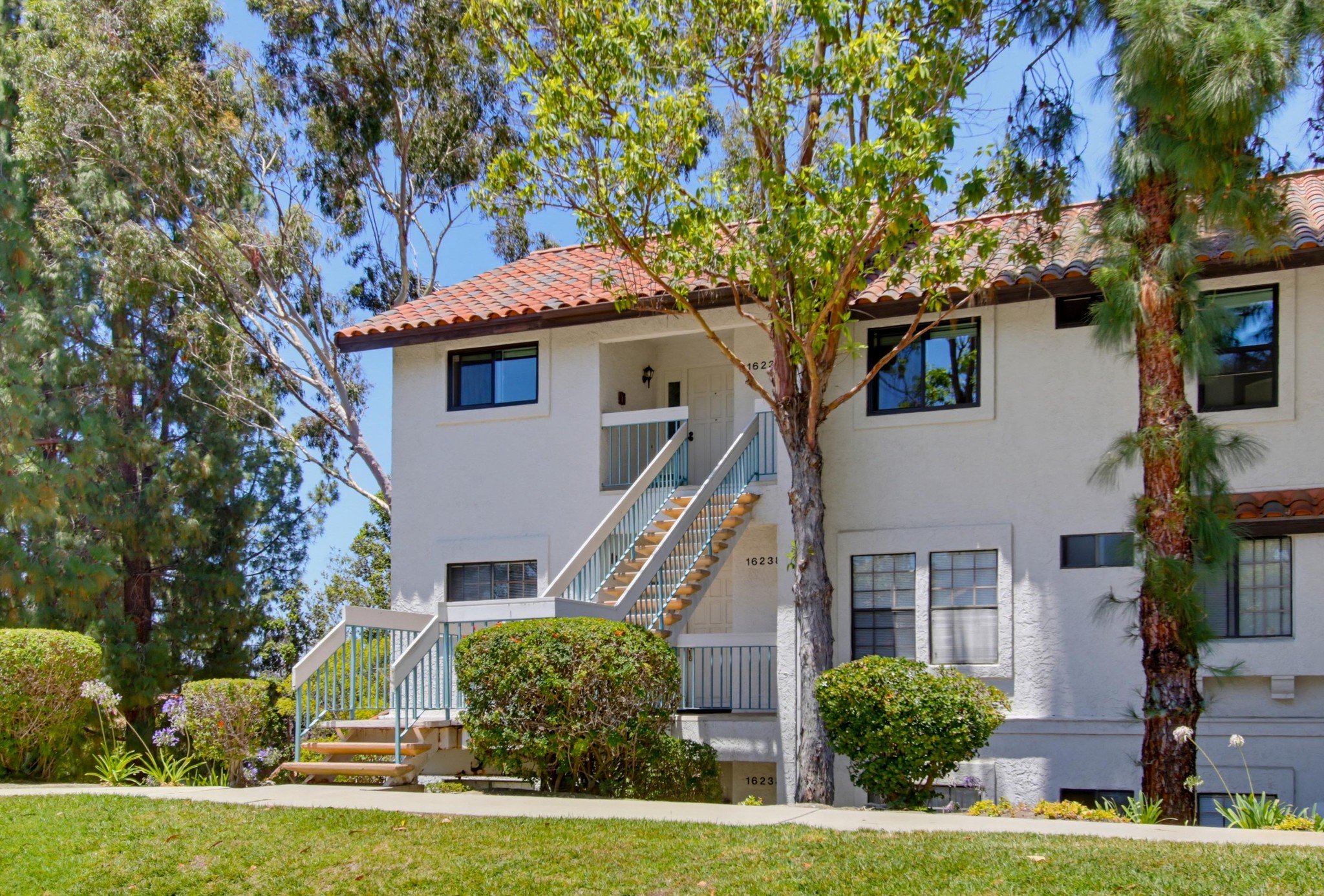 Virtual tour photo 4 of 47 for 16238 Av. Venusto Unit E