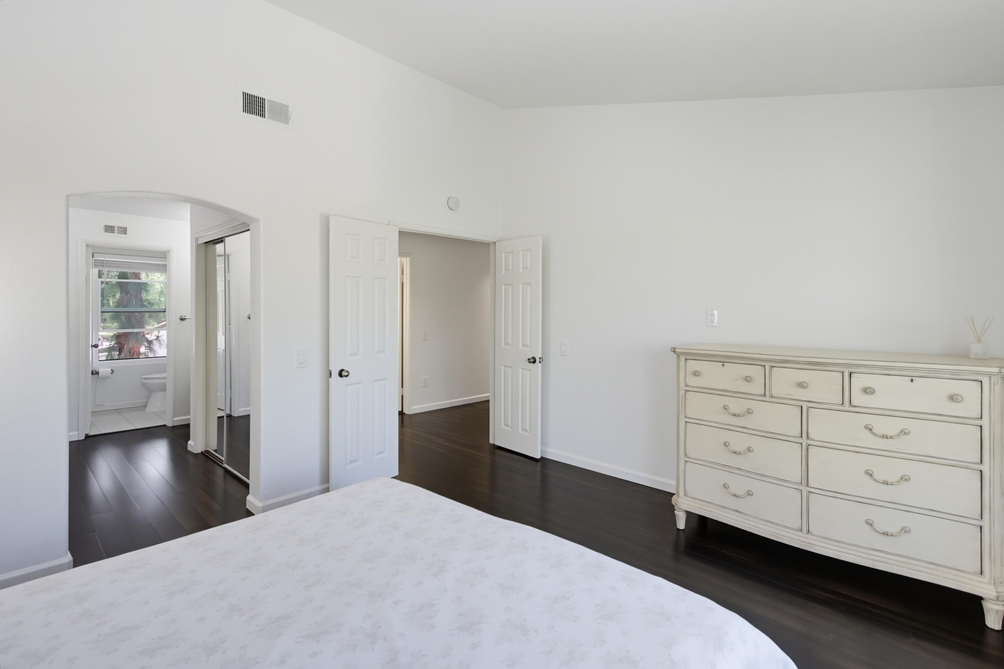 Virtual tour photo 36 of 47 for 16238 Av. Venusto Unit E