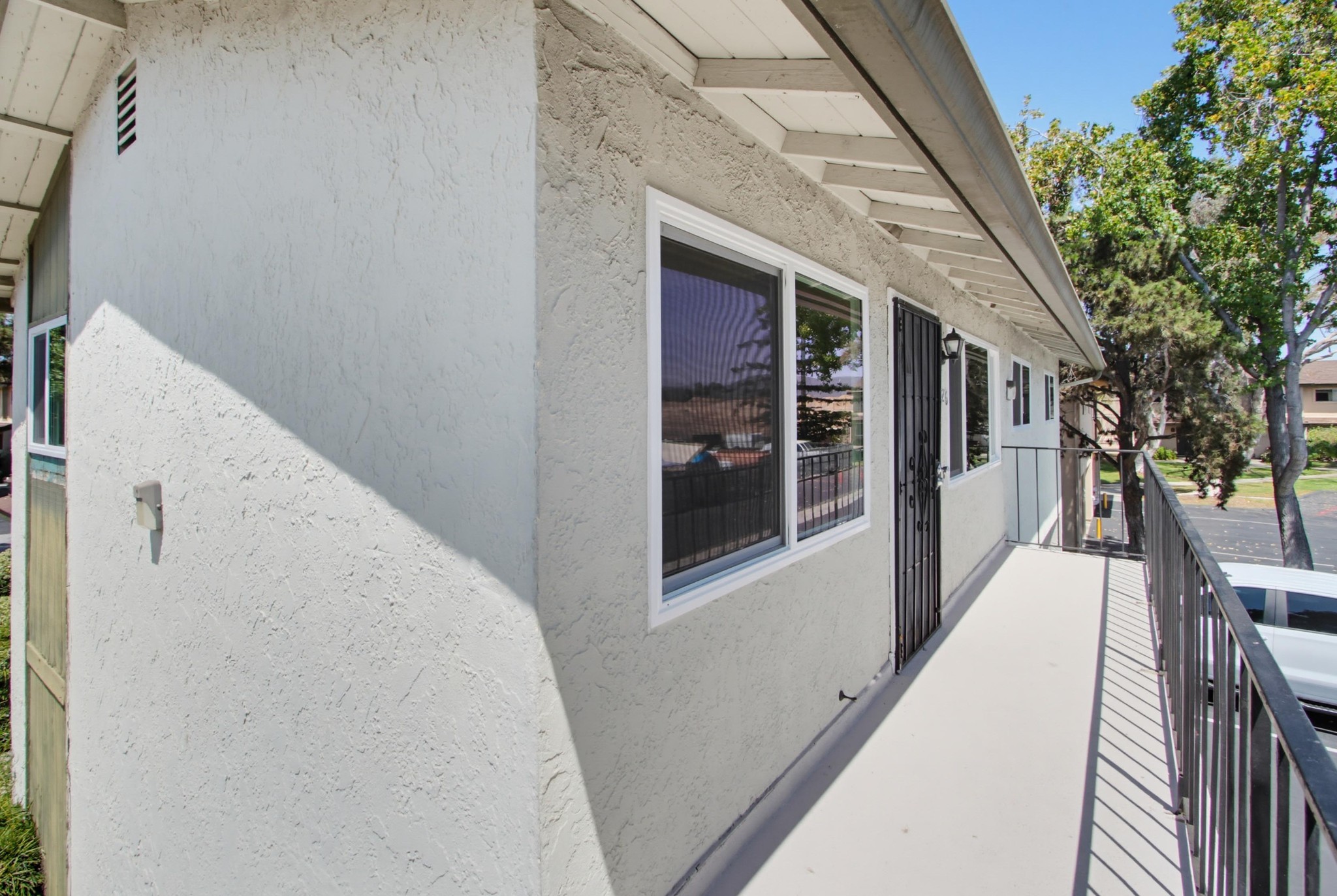 Virtual tour photo 3 of 37 for 1626 Rue De Valle