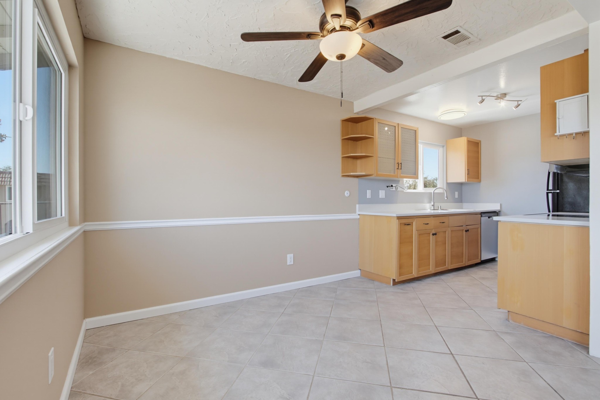 Virtual tour photo 10 of 37 for 1626 Rue De Valle