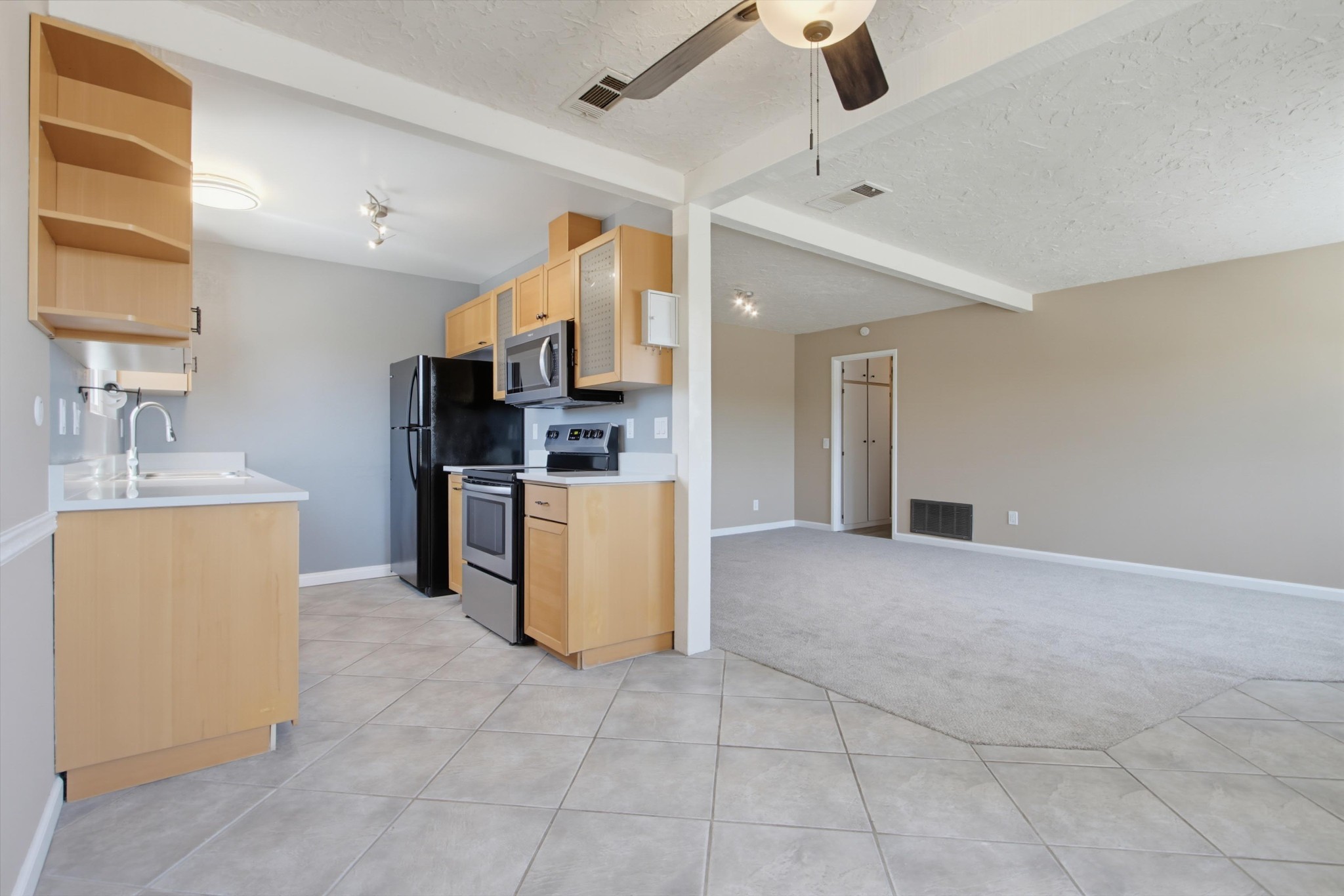 Virtual tour photo 13 of 37 for 1626 Rue De Valle