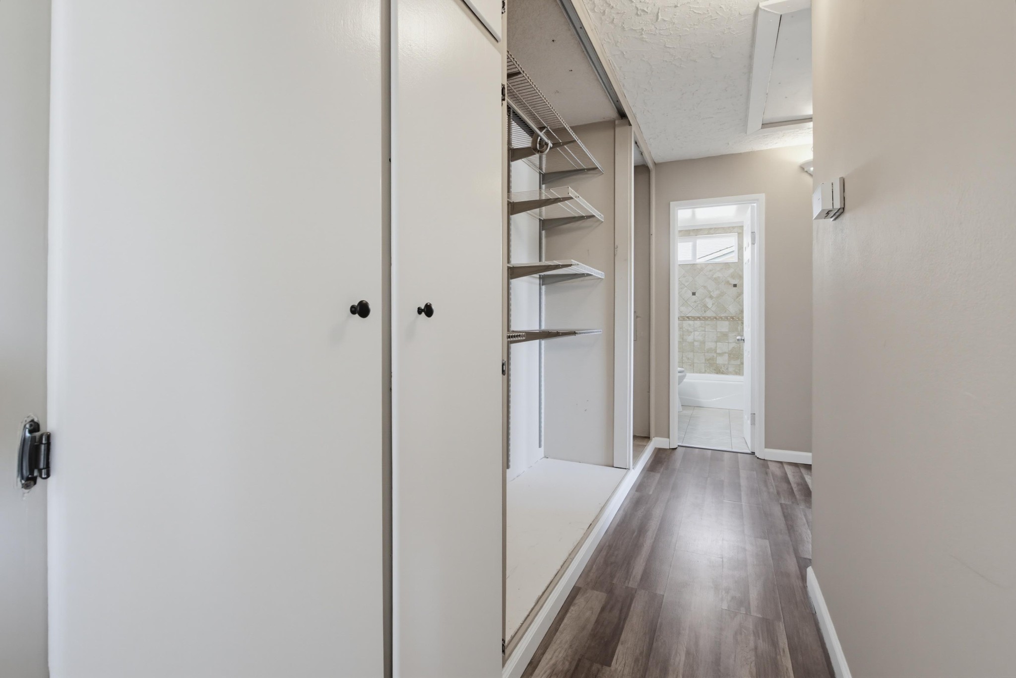 Virtual tour photo 18 of 37 for 1626 Rue De Valle