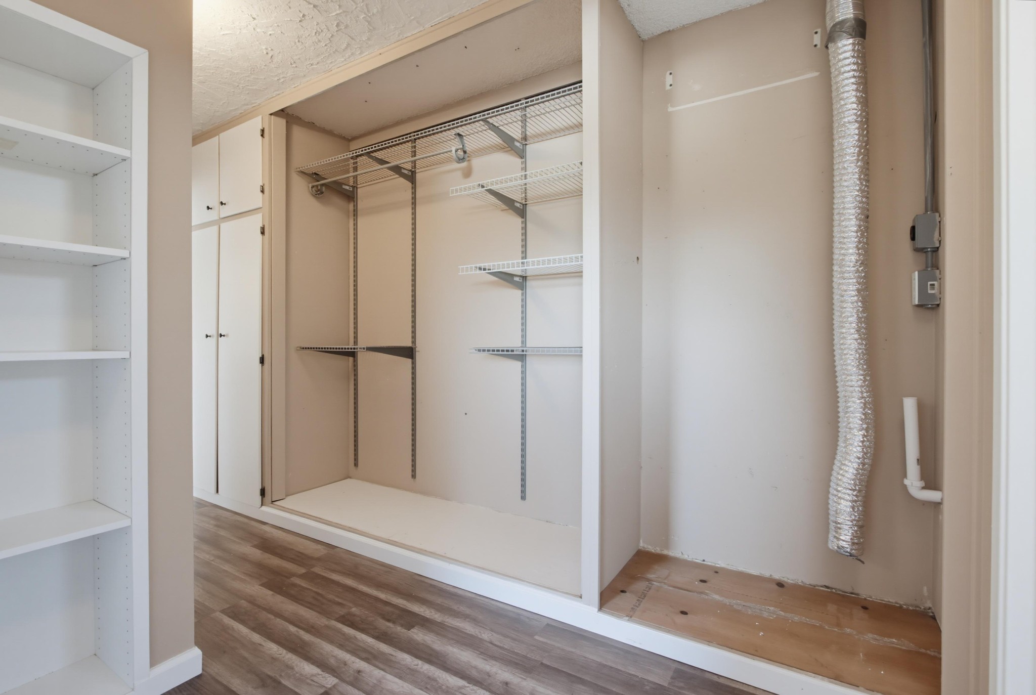 Virtual tour photo 19 of 37 for 1626 Rue De Valle