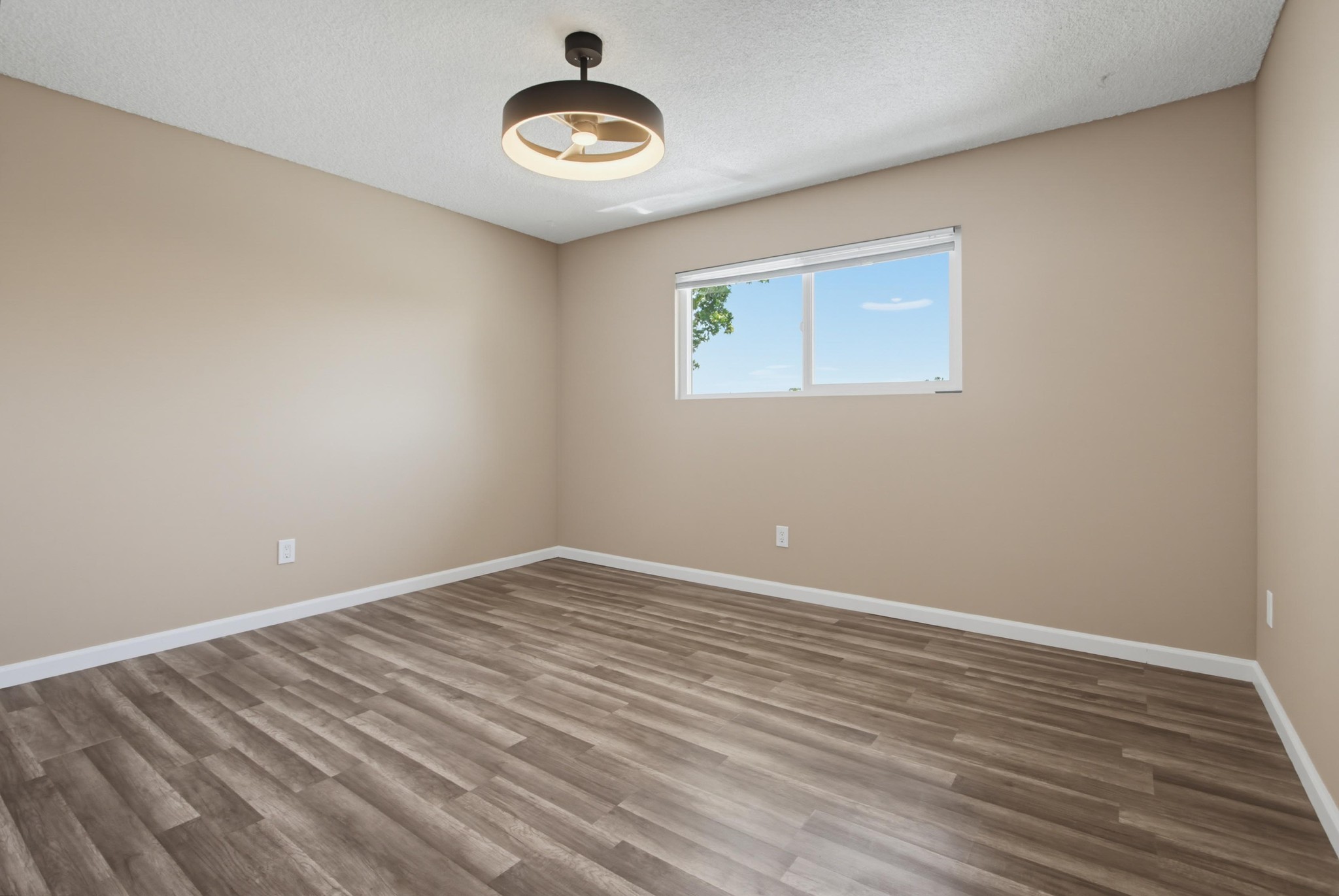 Virtual tour photo 22 of 37 for 1626 Rue De Valle