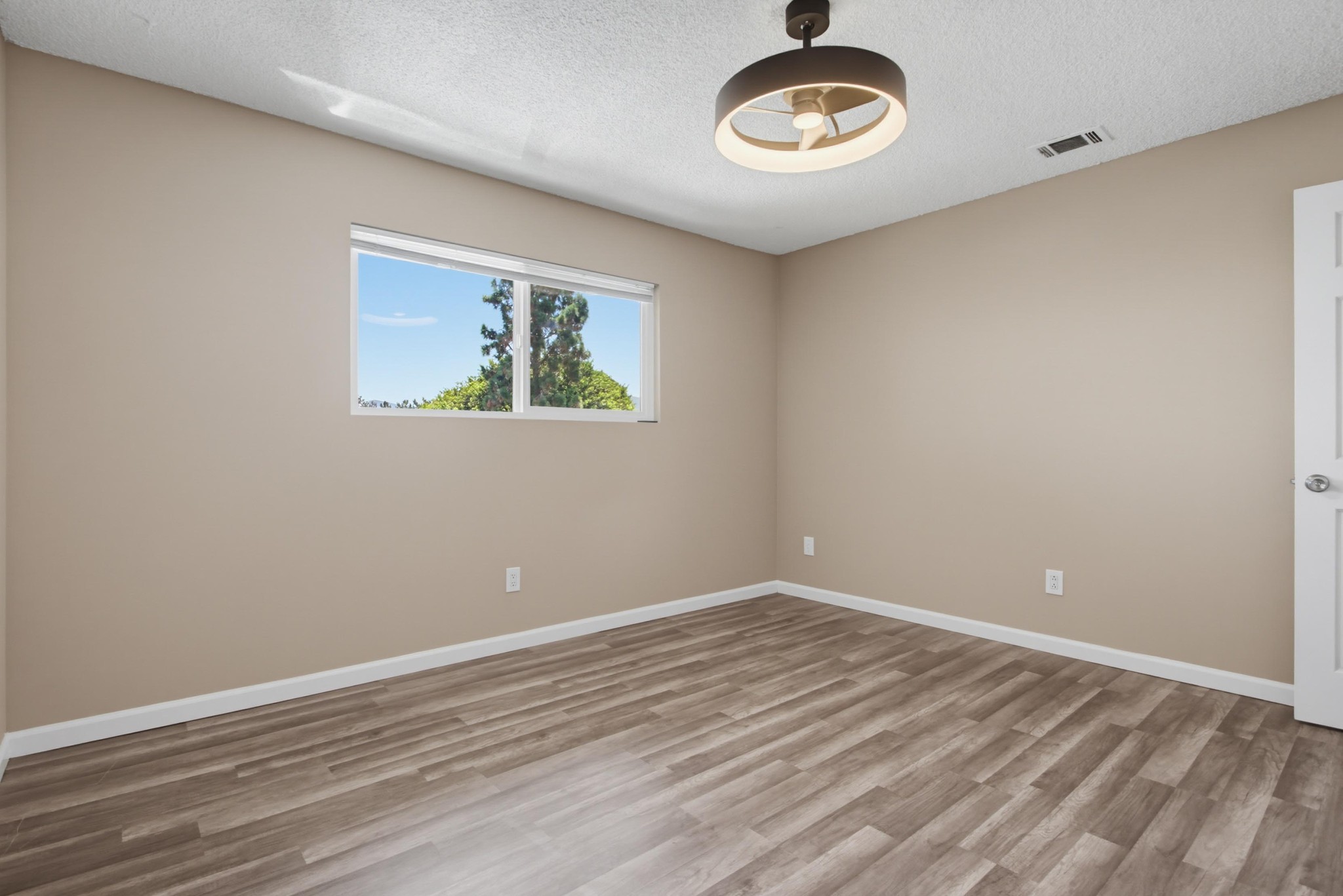 Virtual tour photo 23 of 37 for 1626 Rue De Valle