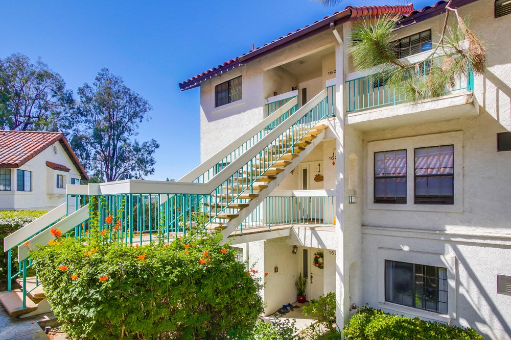 Virtual tour photo 1 of 35 for 16268 Avenida Venusto