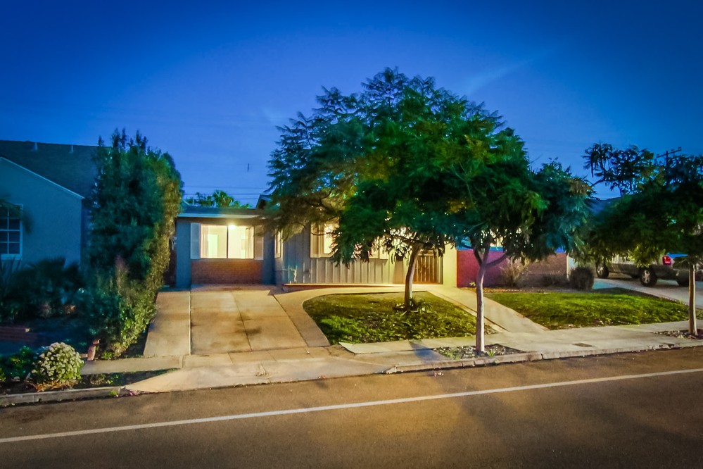 Virtual tour photo 1 of 50 for 1627 Catalina Boulevard