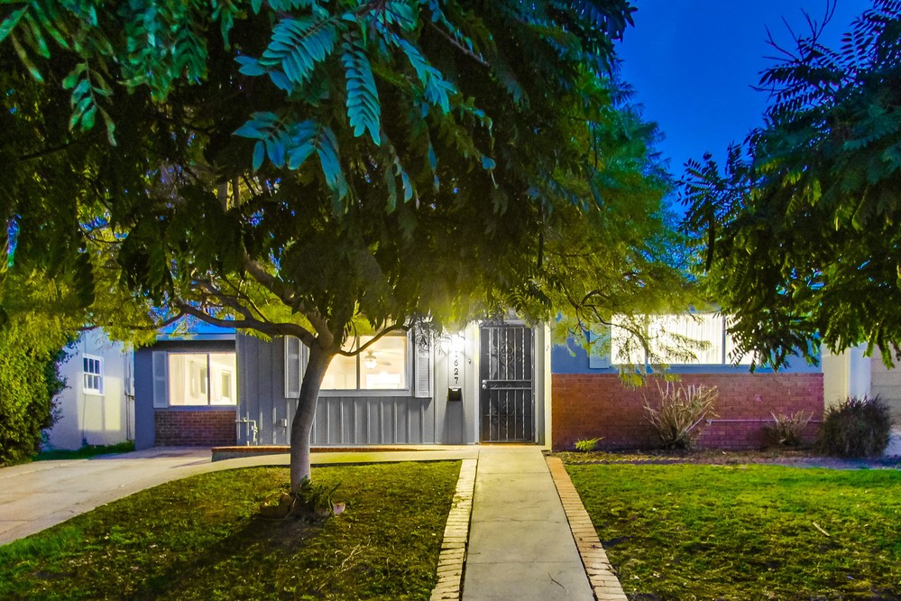 Virtual tour photo 3 of 50 for 1627 Catalina Boulevard