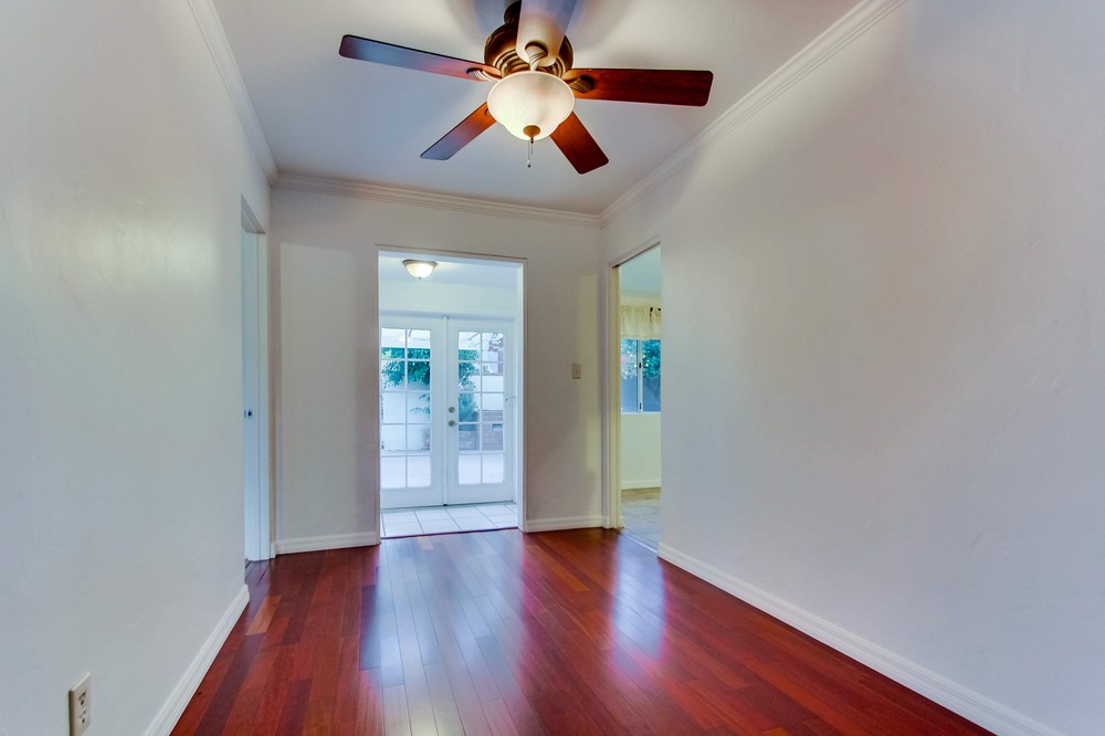 Virtual tour photo 10 of 50 for 1627 Catalina Boulevard