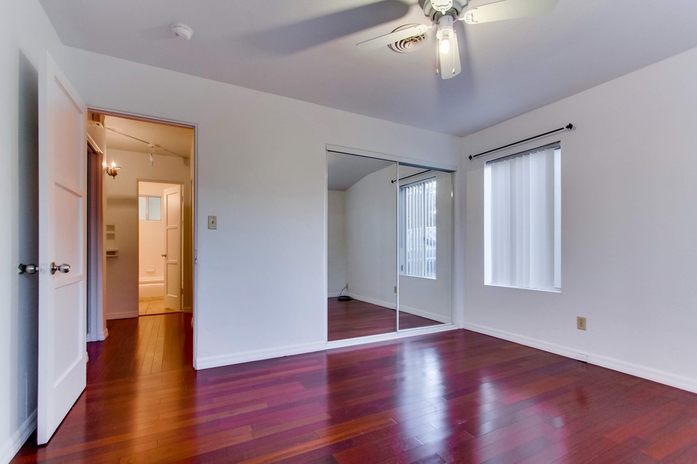 Virtual tour photo 19 of 50 for 1627 Catalina Boulevard