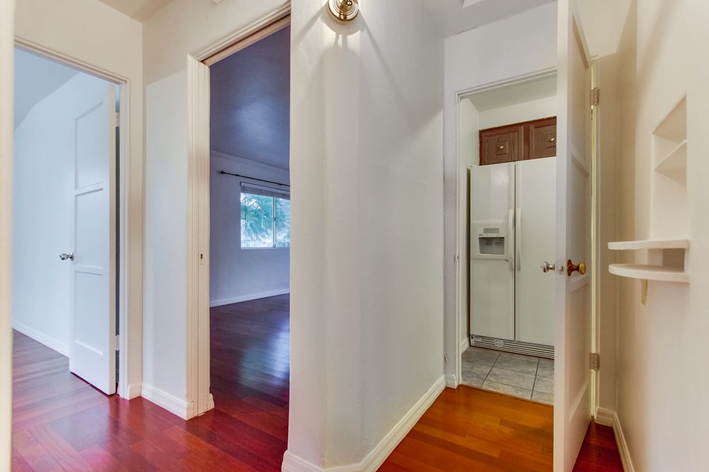 Virtual tour photo 22 of 50 for 1627 Catalina Boulevard