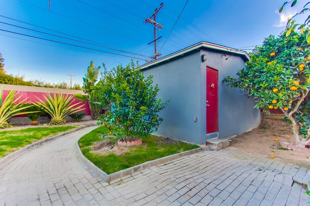 Virtual tour photo 27 of 50 for 1627 Catalina Boulevard