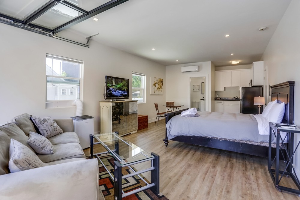 Virtual tour photo 10 of 32 for 1629 Polk Ave
