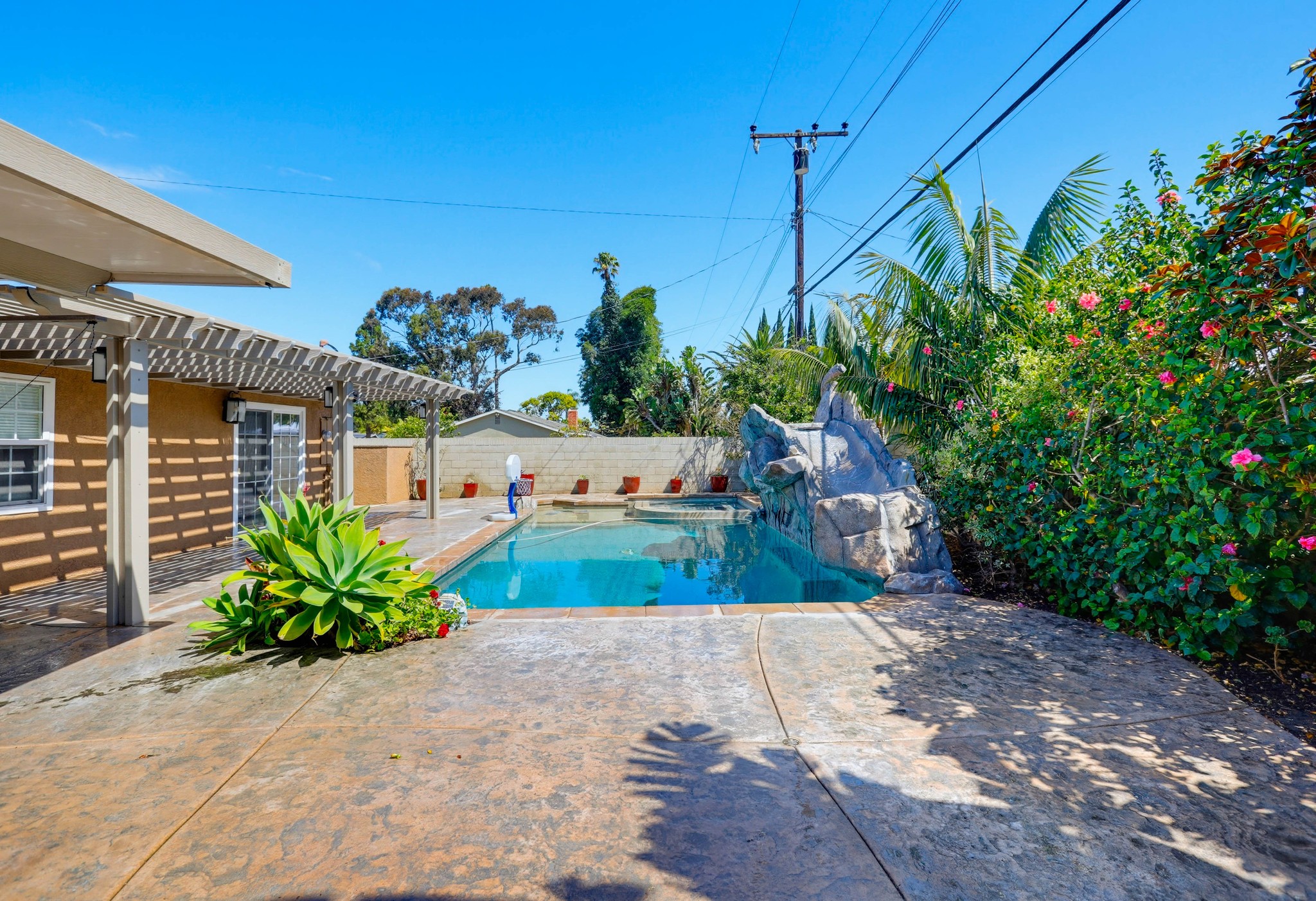 Virtual tour photo 56 of 73 for 16302 Nassau Ln