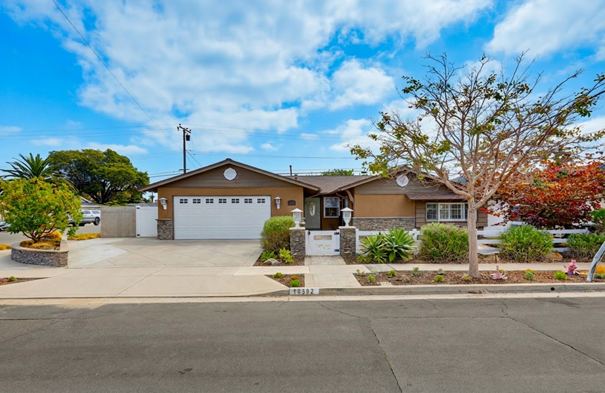 Virtual tour photo 63 of 73 for 16302 Nassau Ln