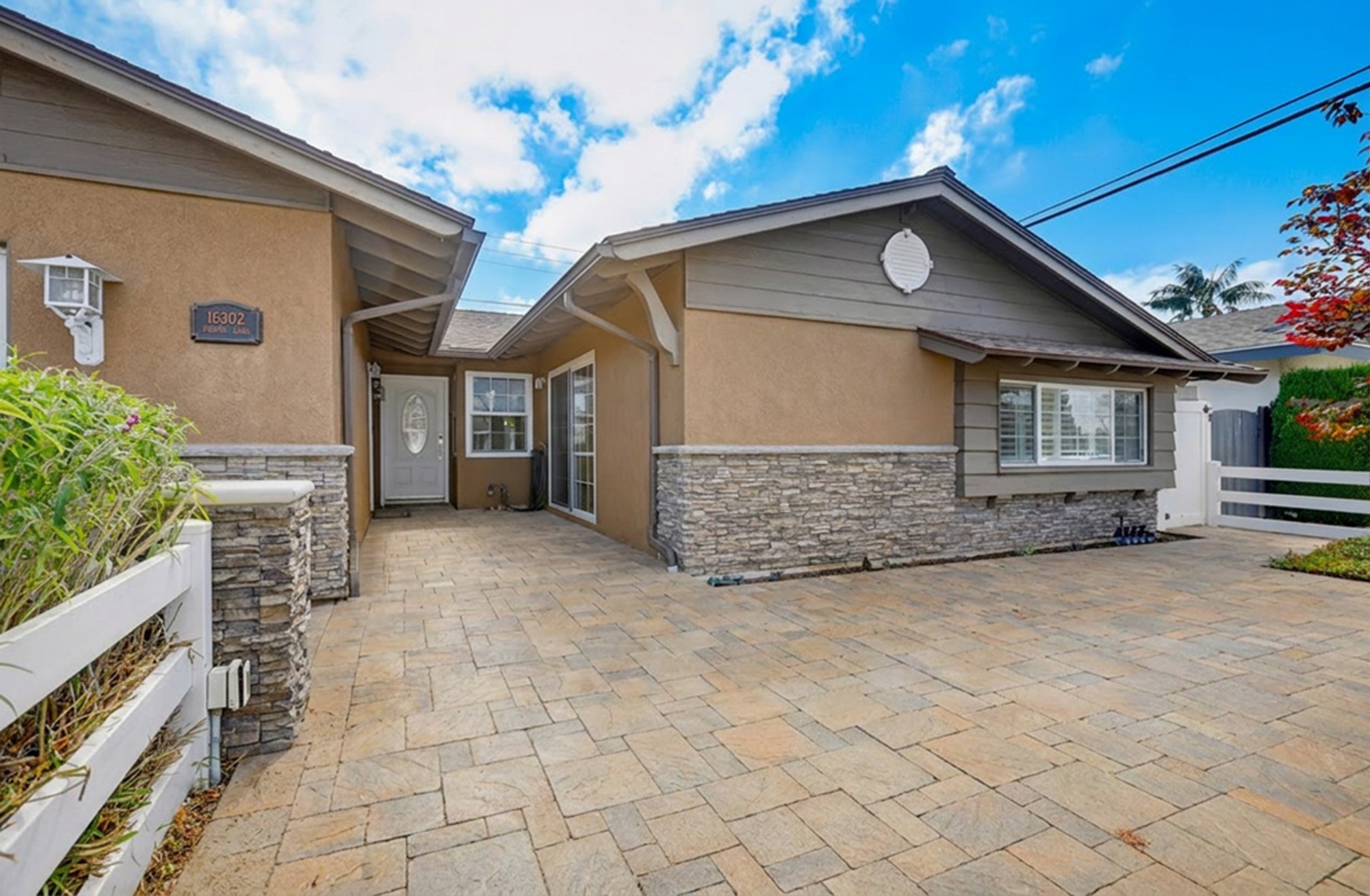 Virtual tour photo 68 of 73 for 16302 Nassau Ln