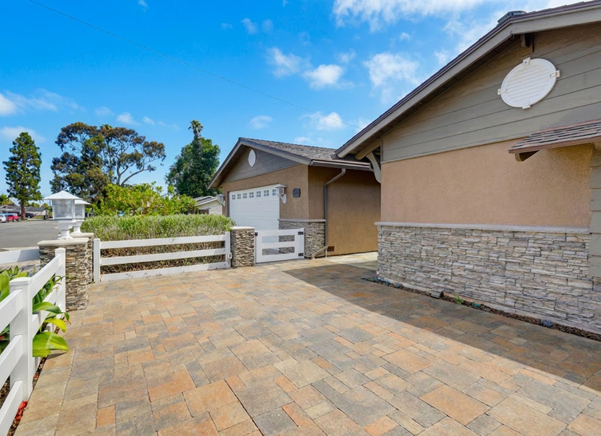 Virtual tour photo 69 of 73 for 16302 Nassau Ln