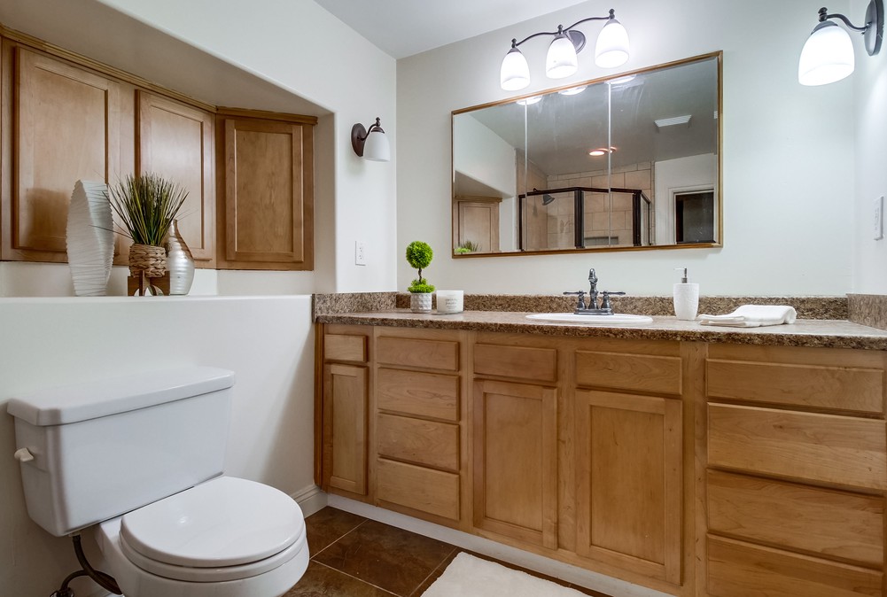 Virtual tour photo 66 of 108 for 1632 Monmouth Dr