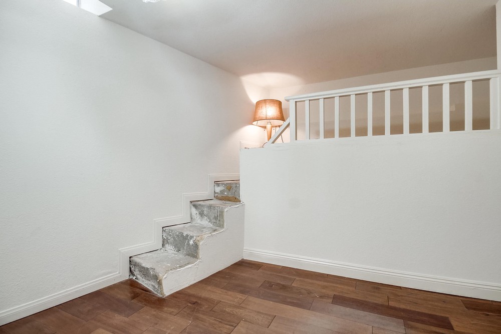 Virtual tour photo 35 of 130 for 1632 Monmouth Dr