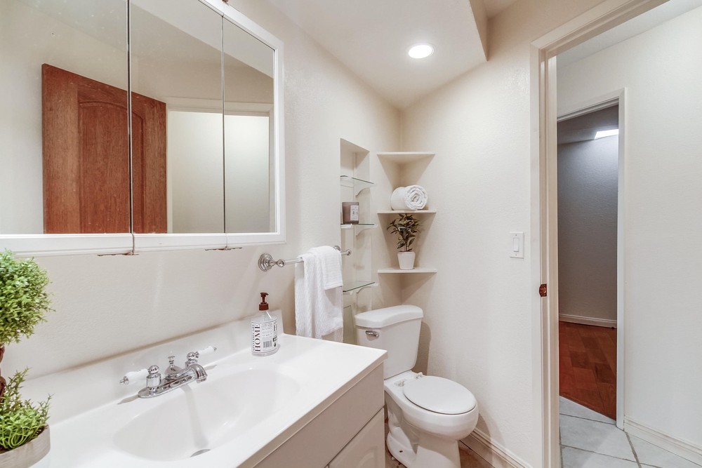 Virtual tour photo 41 of 130 for 1632 Monmouth Dr
