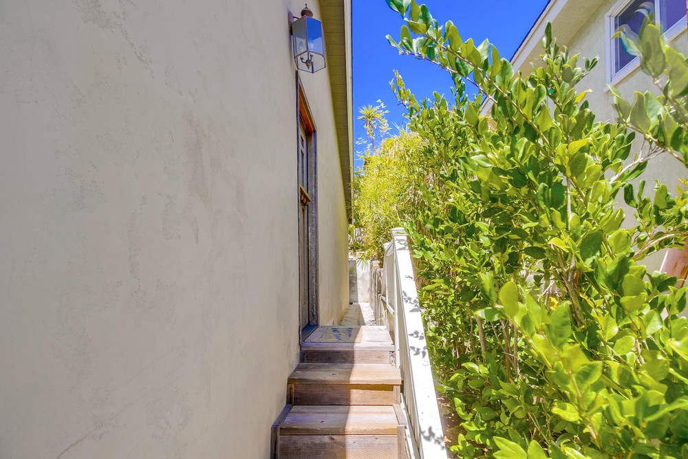 Virtual tour photo 131 of 130 for 1632 Monmouth Dr
