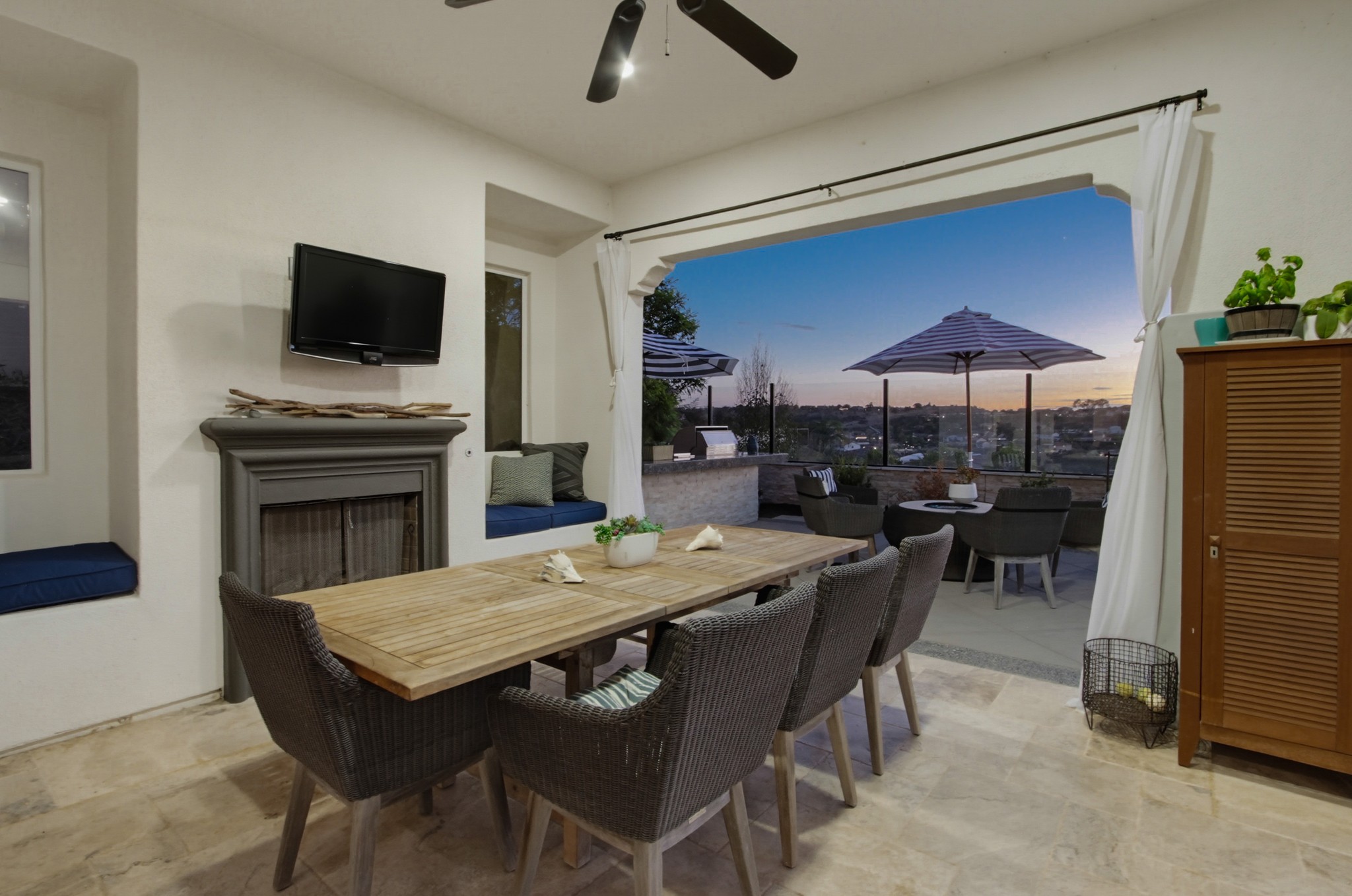 Virtual tour photo 9 of 103 for 16356 Streamwood Ct