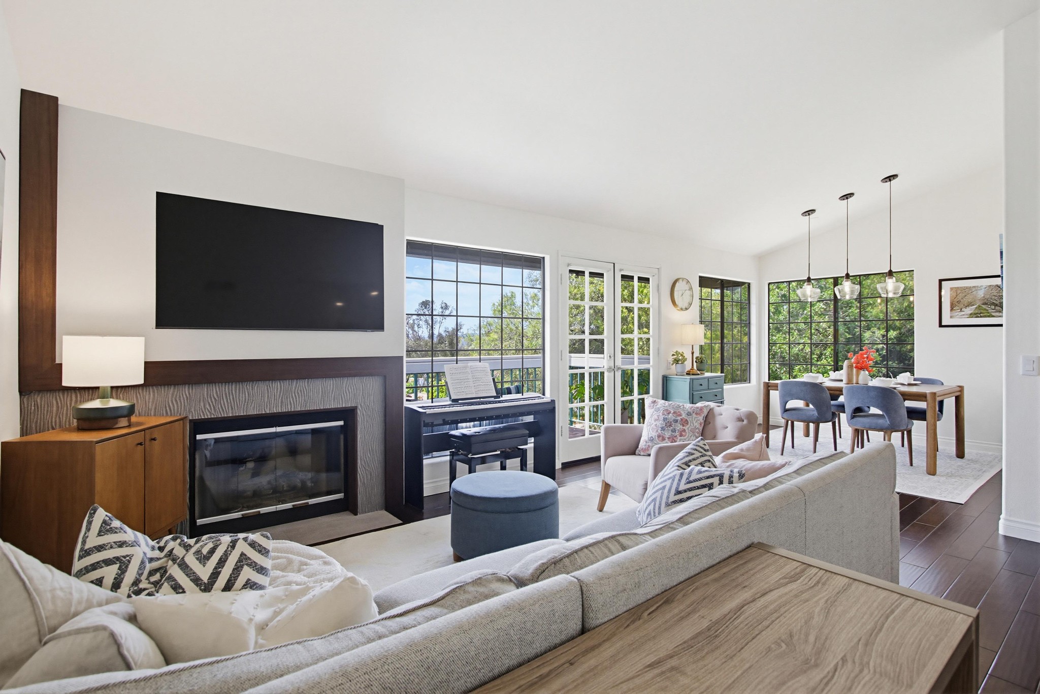 Virtual tour photo 11 of 56 for 16376 Av. Venusto UNIT D
