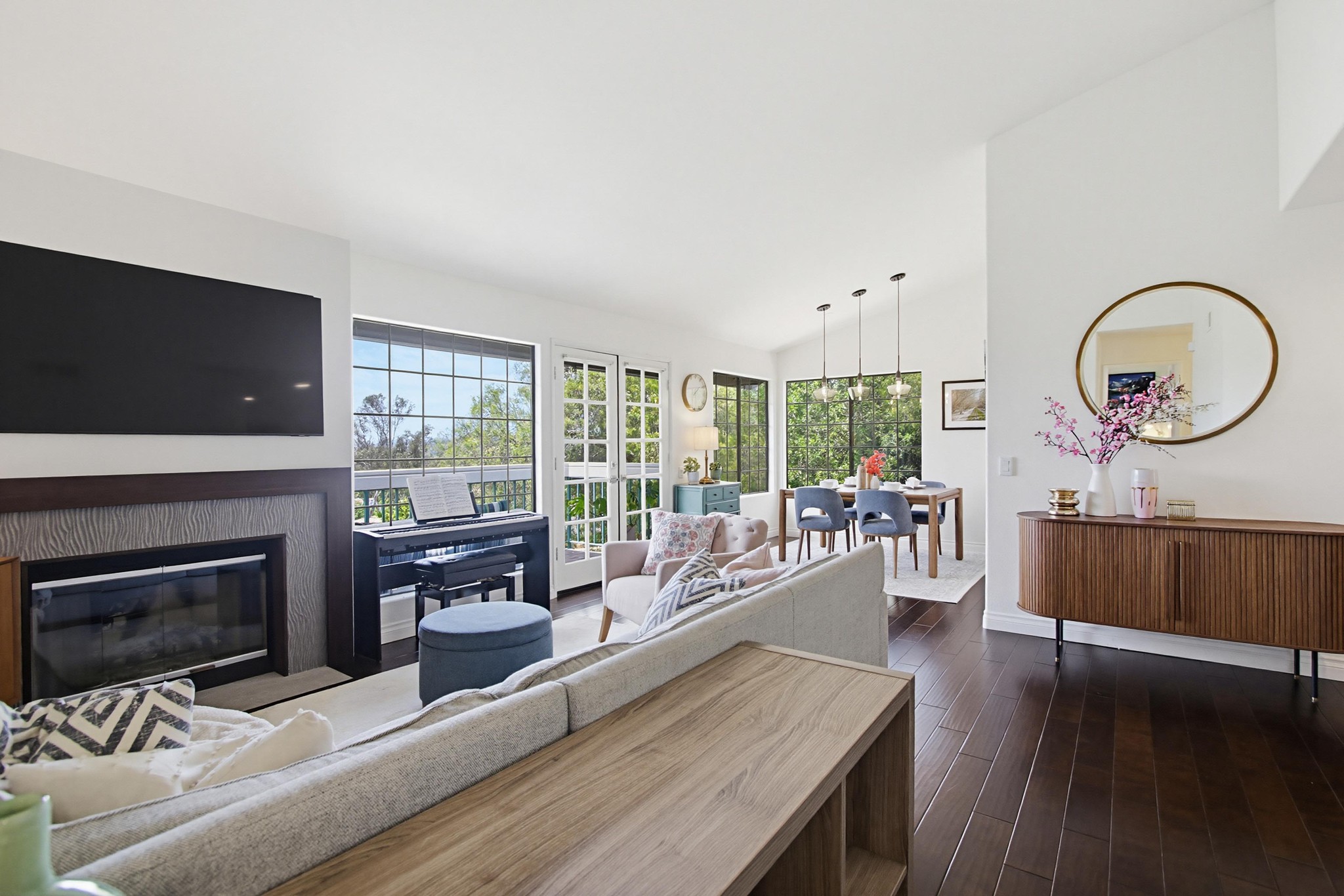 Virtual tour photo 12 of 56 for 16376 Av. Venusto UNIT D